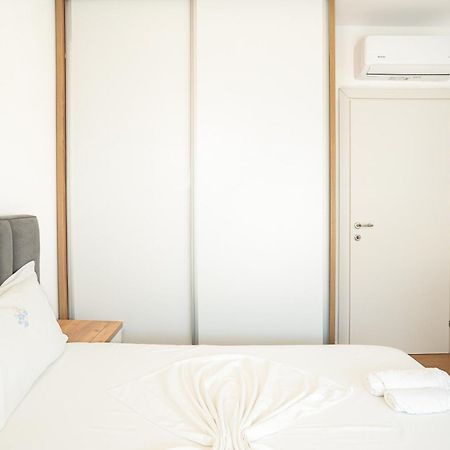 The Blue Pearl Apartment 2 Durrës Buitenkant foto