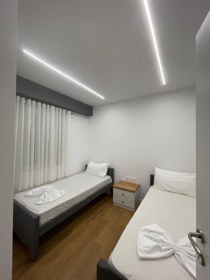 The Blue Pearl Apartment 2 Durrës Buitenkant foto