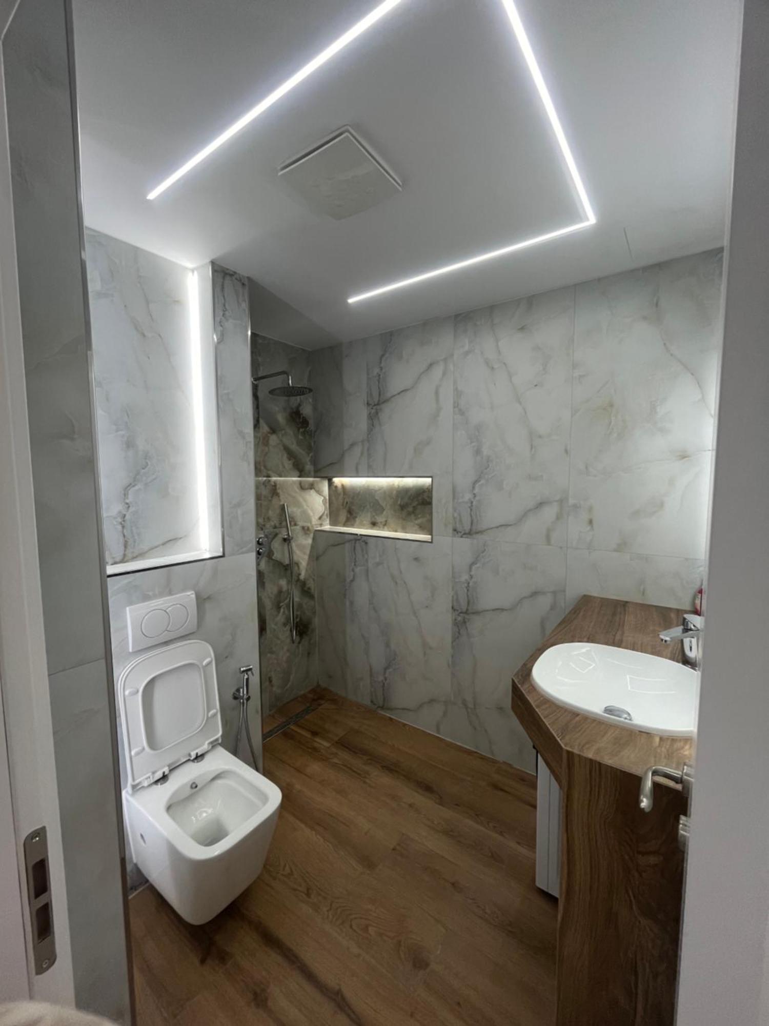 The Blue Pearl Apartment 2 Durrës Buitenkant foto