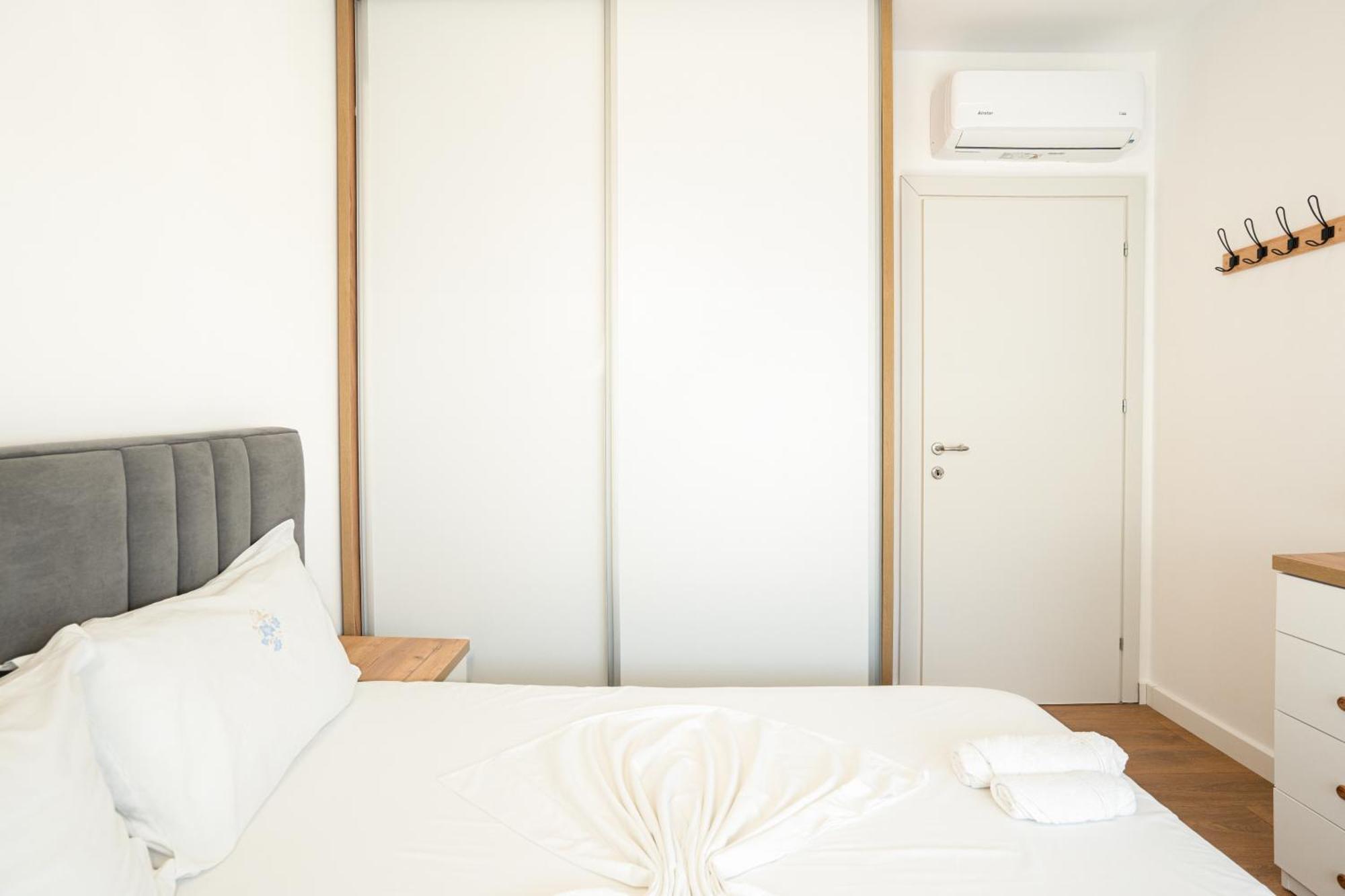 The Blue Pearl Apartment 2 Durrës Buitenkant foto