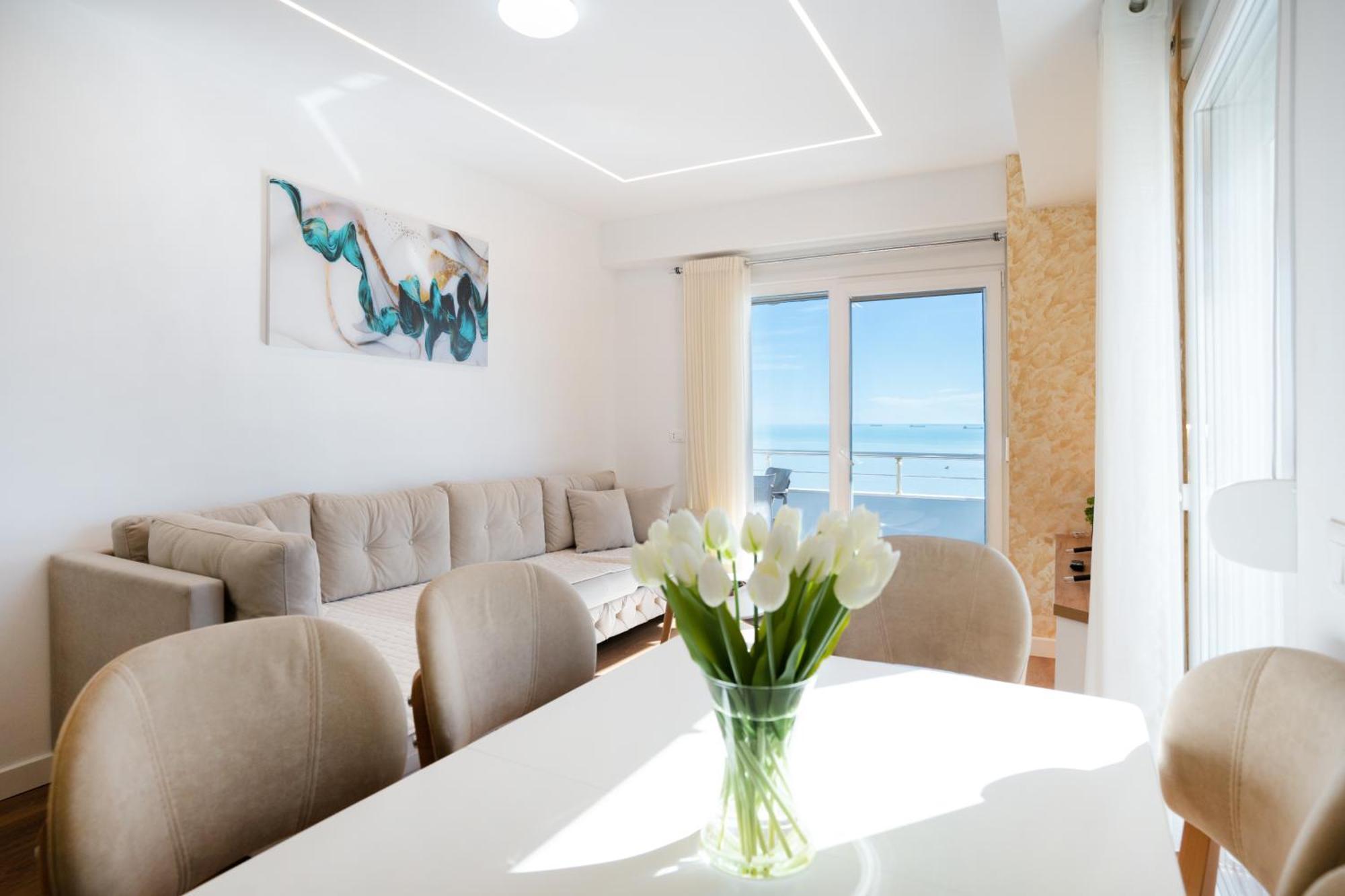 The Blue Pearl Apartment 2 Durrës Buitenkant foto
