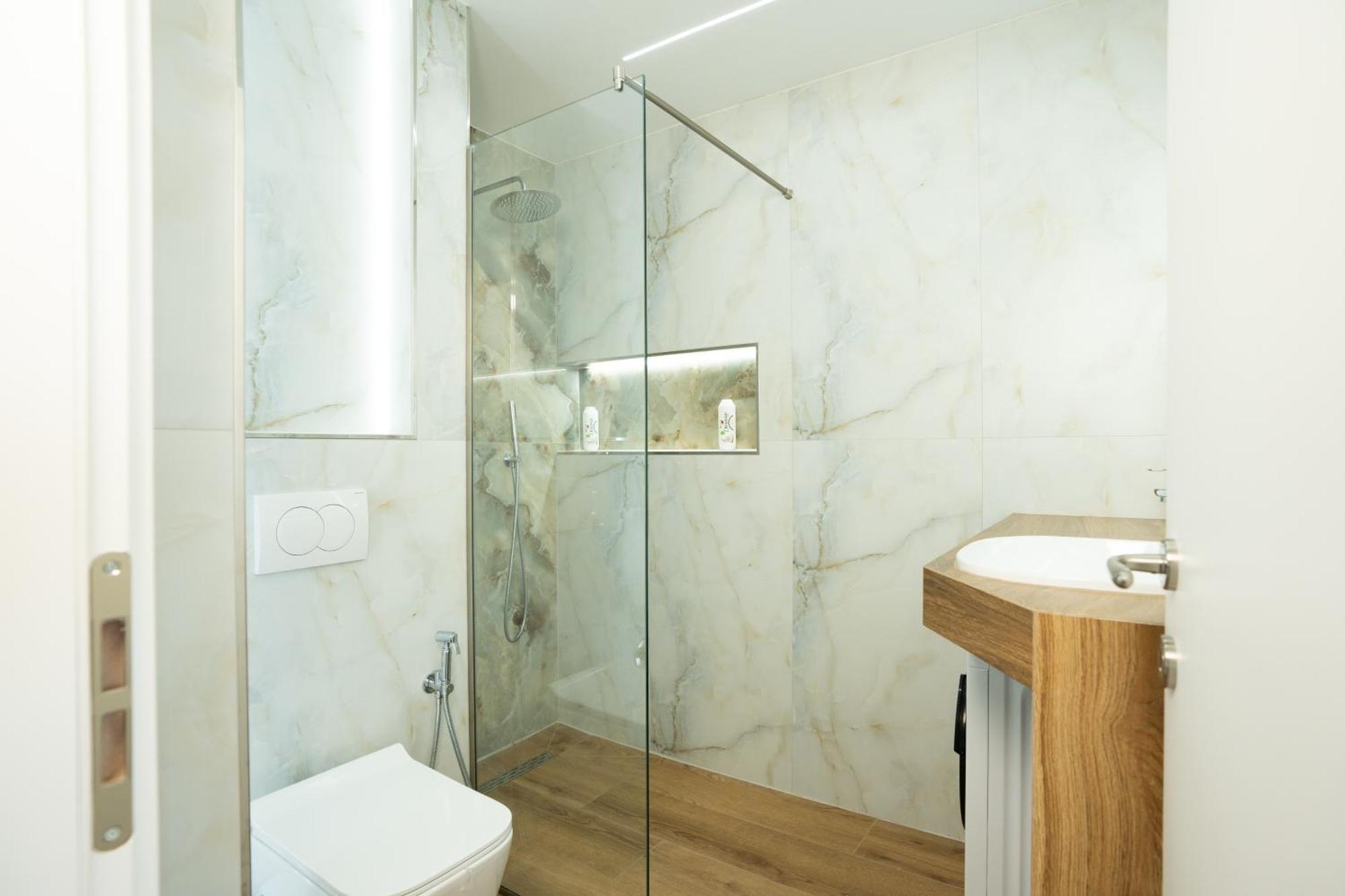 The Blue Pearl Apartment 2 Durrës Buitenkant foto