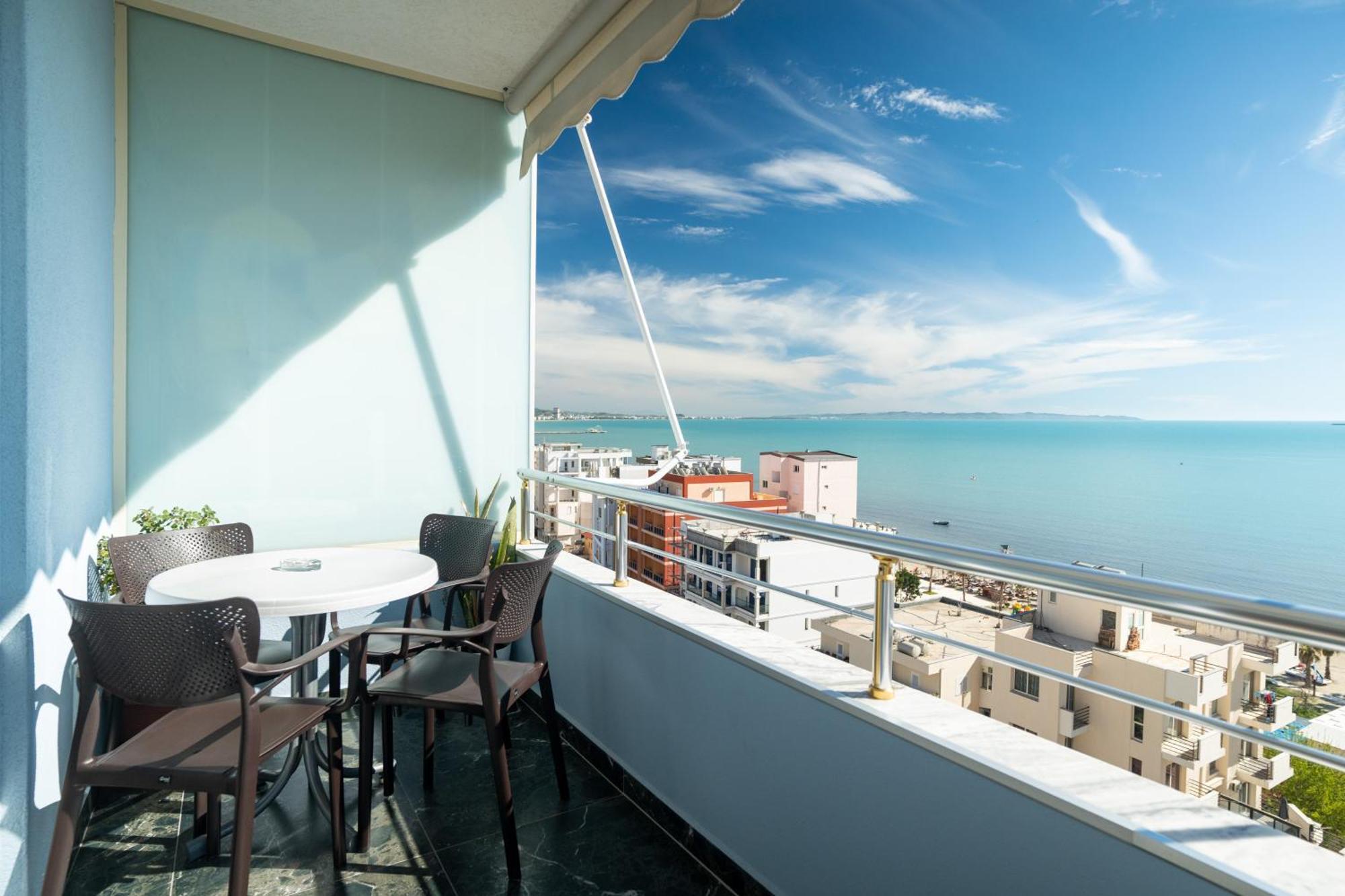 The Blue Pearl Apartment 2 Durrës Buitenkant foto